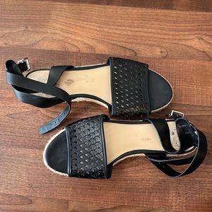 Vince Camuto black sandals